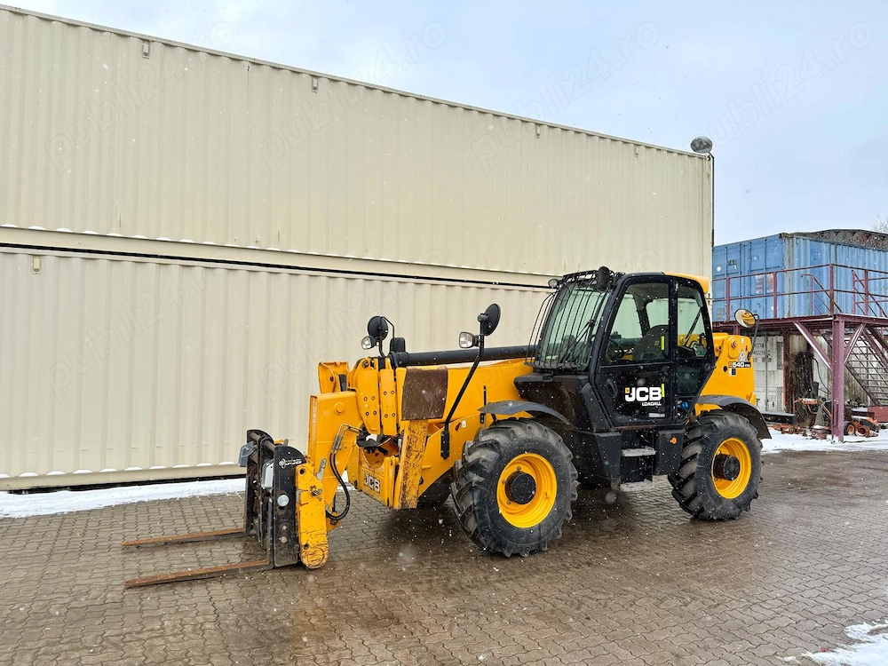 Utilaj telescopic JCB