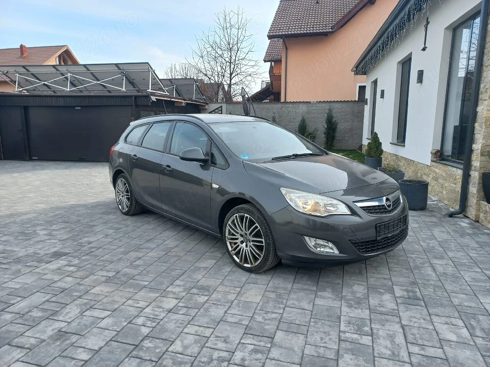 Opel Astra j euro 5 2013