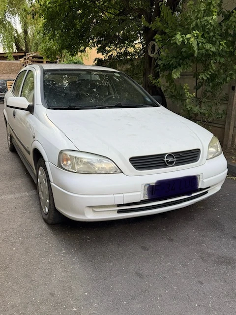 Opel Astra  Fara acte ( pentru piese ) 