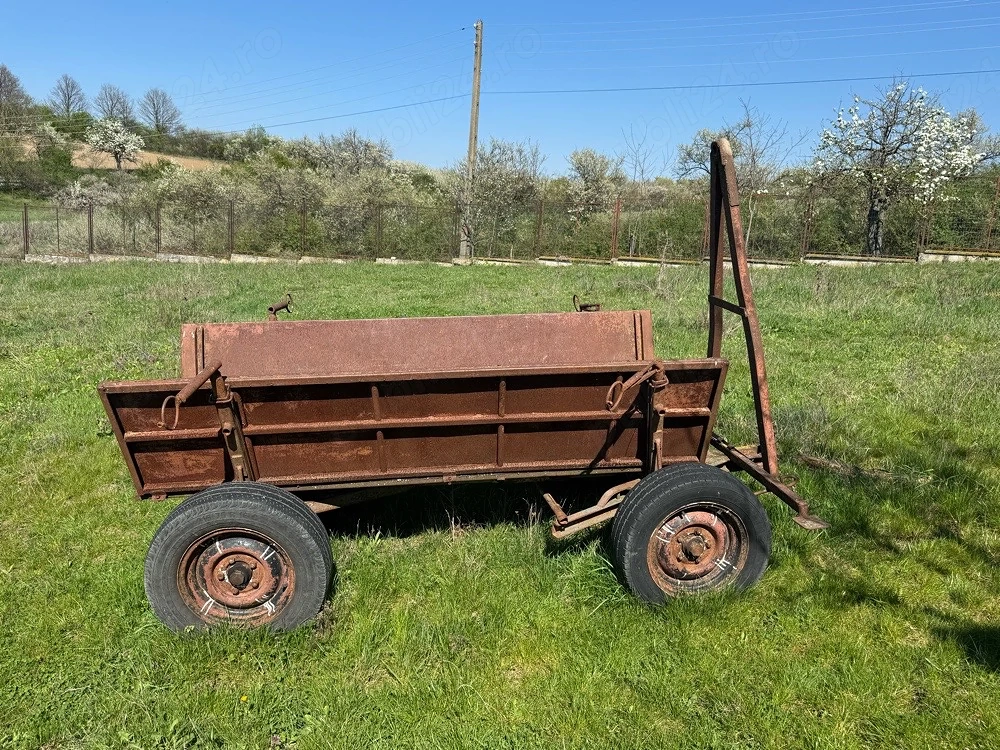 Cocie de fier pentru tractor