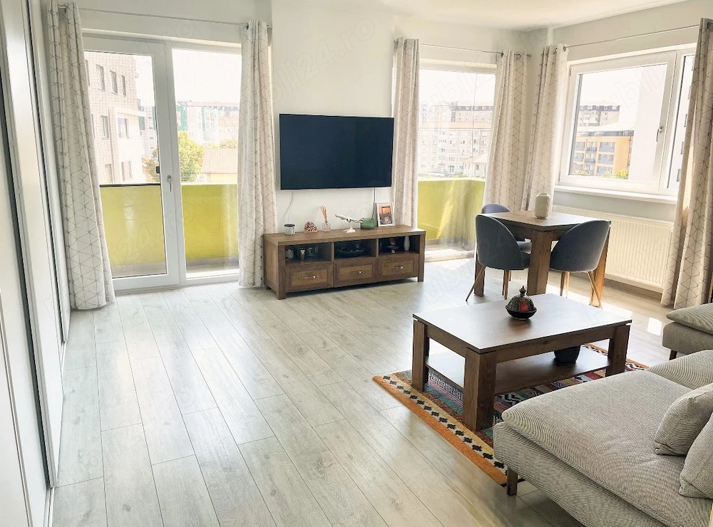 Vand ap.4 camere Prima Onestilor, bloc nou