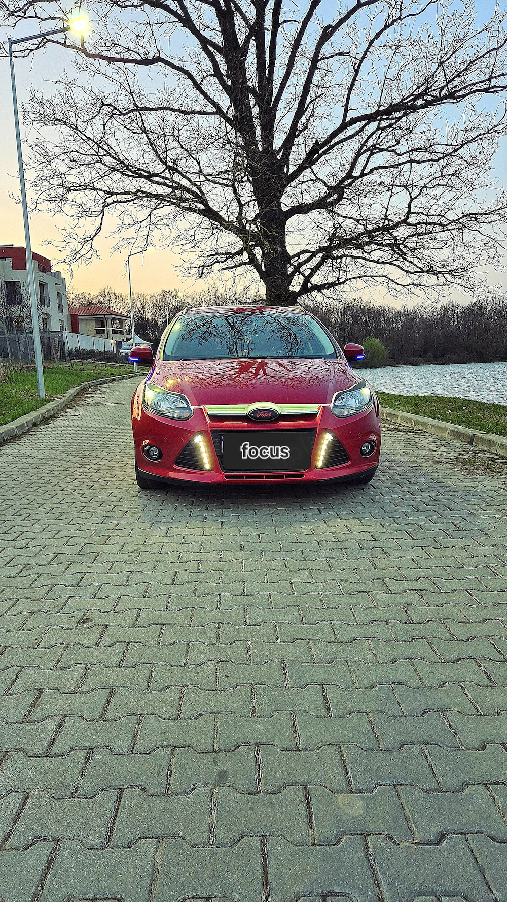 Schimb Ford Focus _5800 euro _cutie automata _parcheaza singura _comenzi vocale