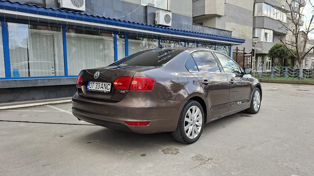 Proprietar de  7 ani vând Vw Jetta 
