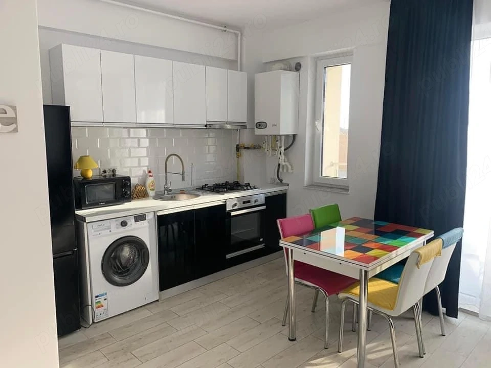 Apartament de vânzare cu 2 camere, primul rând de la mare, complex Astoria Beach