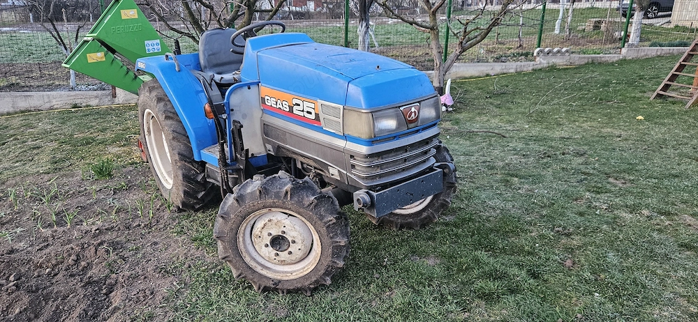 Iseki Geas25 incarcator frontal