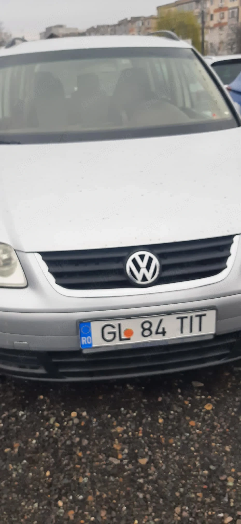 Vând Volkswagen Touran 