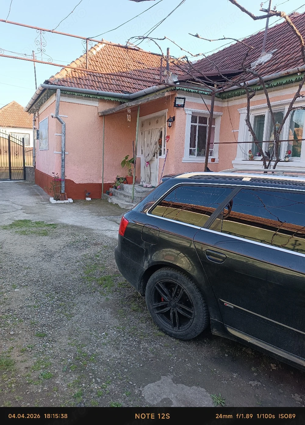 Vand casa în sat Voivozi jud Bihor 