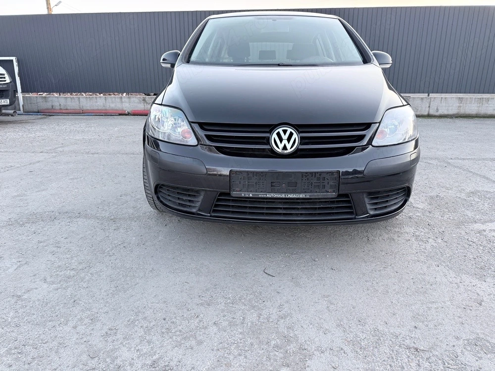 Golf 5 Plus 1.6 benzina Germania 