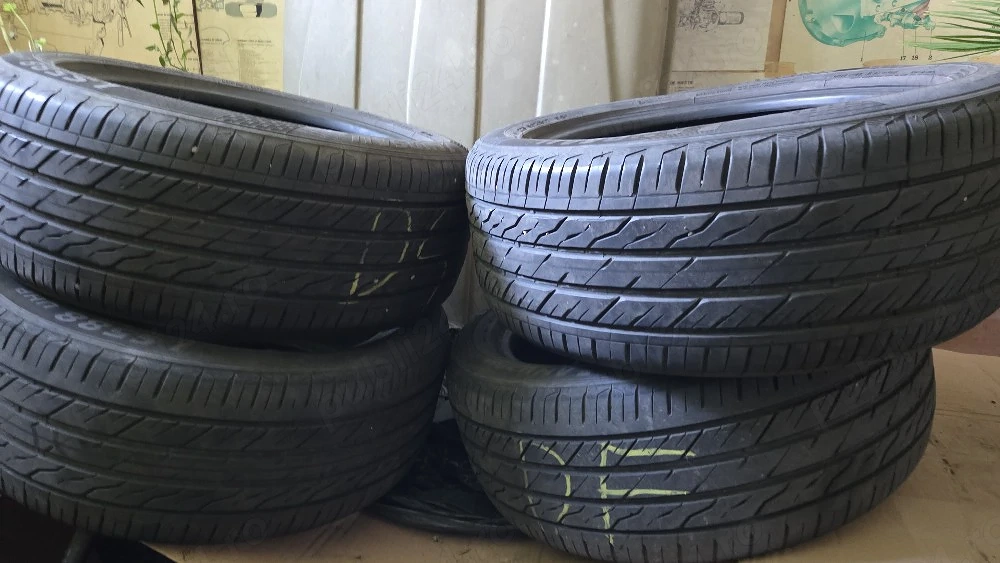 Vand 4 anvelope de vara 225 50 ZR 17 Landsail stare buna