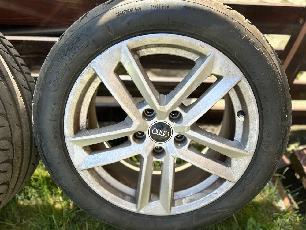 Jante roți R17Audi A4 B8 225/50 R17 originale si anvelope de vara 