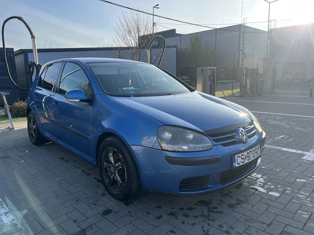 Volkswagen Golf 5 1.6 FSI 