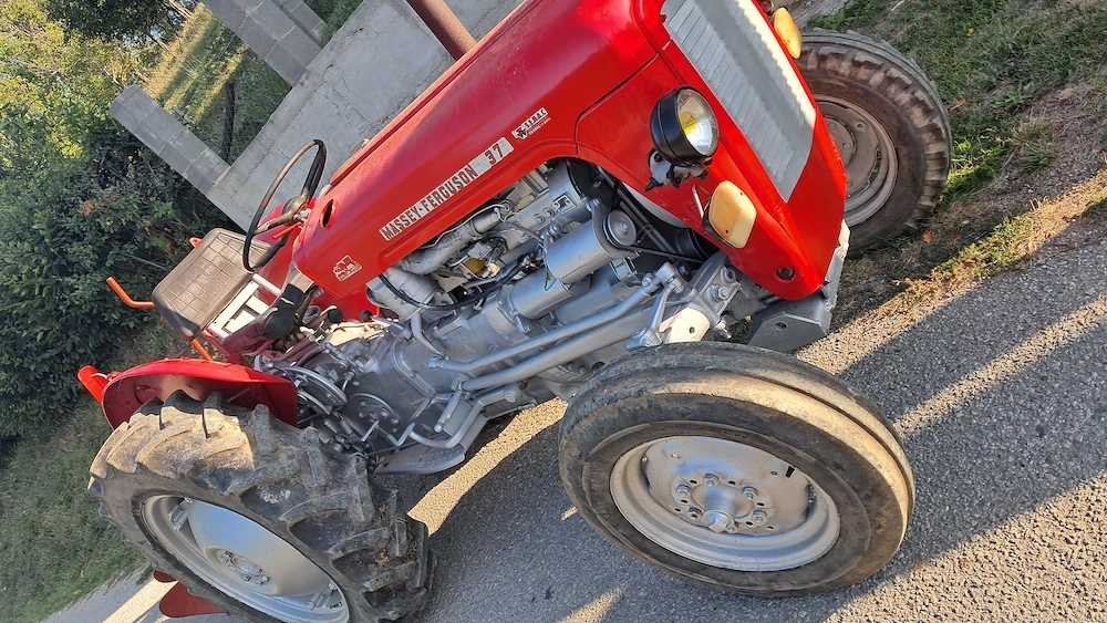 Tractor Massey Ferguson 