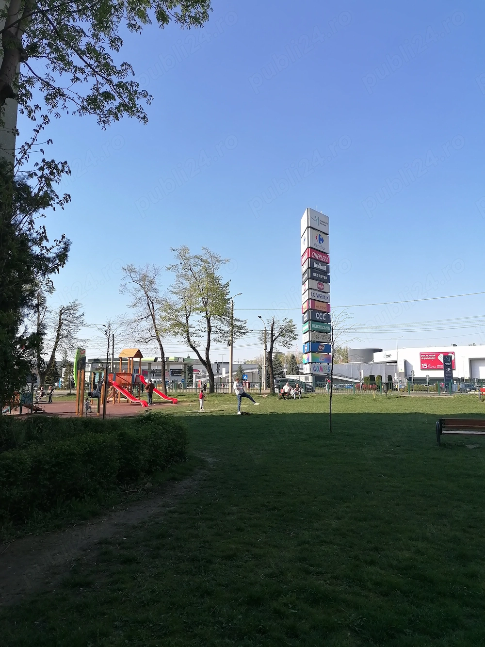 Ap. 2 camere, parter, str. Careiului, vis-a-vis de Shopping City Satu Mare 