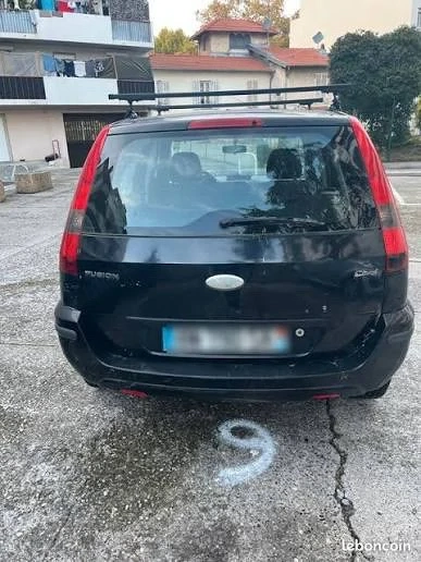 Dezmembrez Ford fusion 1.4 Diesel