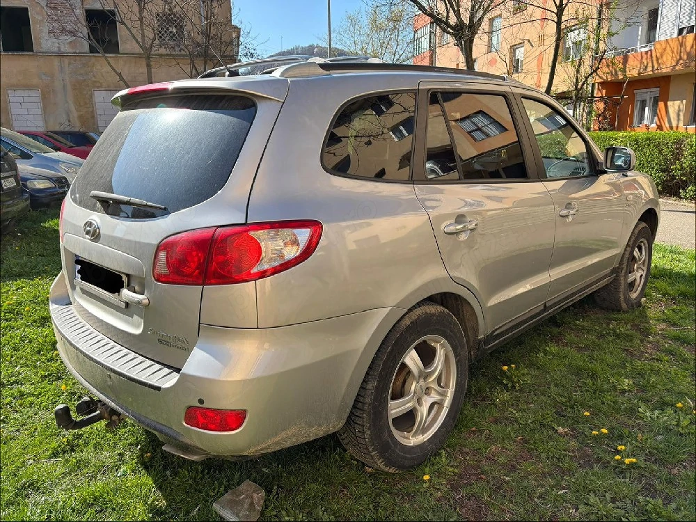 vând hyundai santa fe