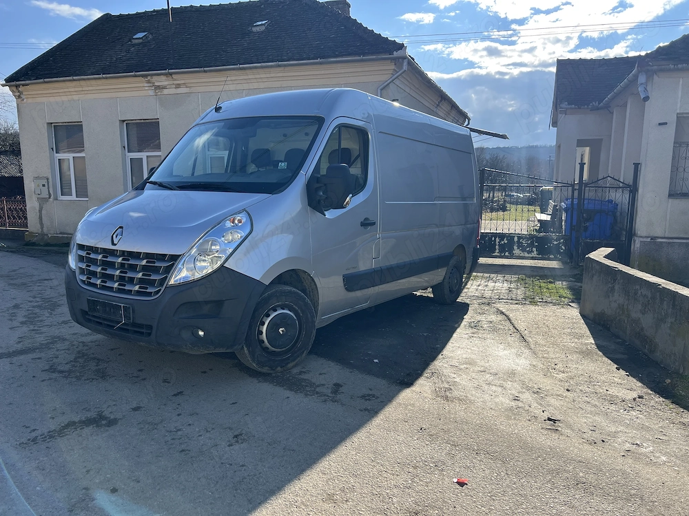 Inchiriez dub  salaj