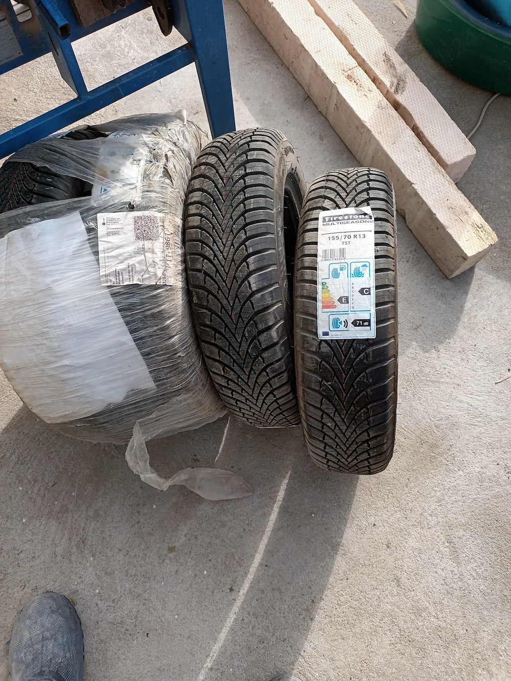 Vand Anvelope multiseason si cantar 2500kg