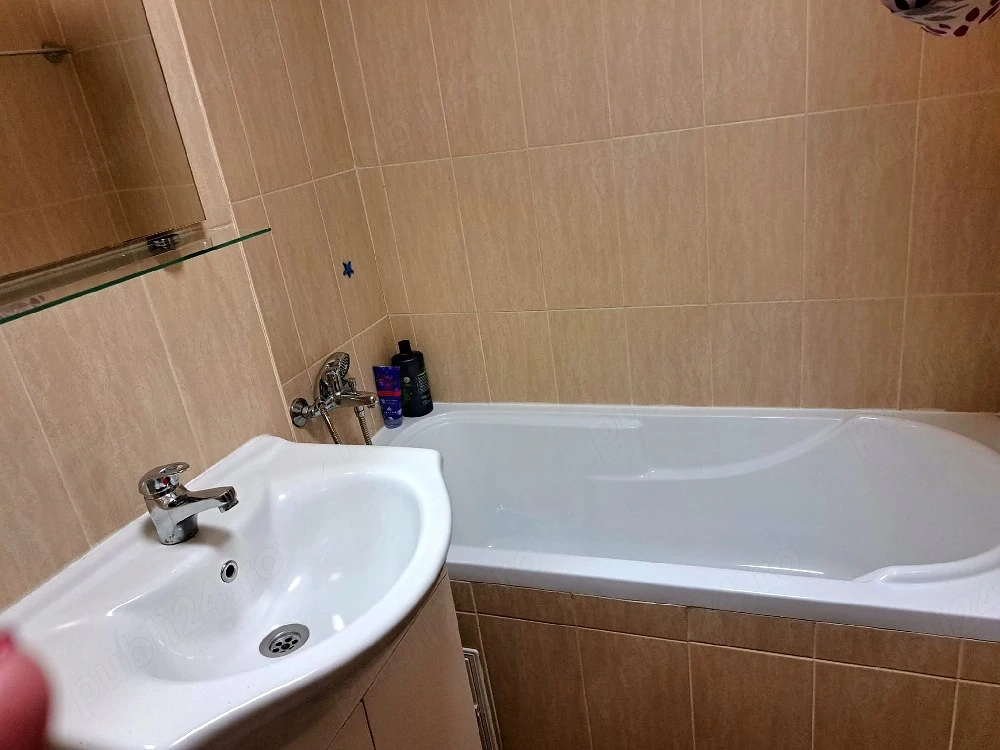 regim hotelier zona Mosilor langa Obor