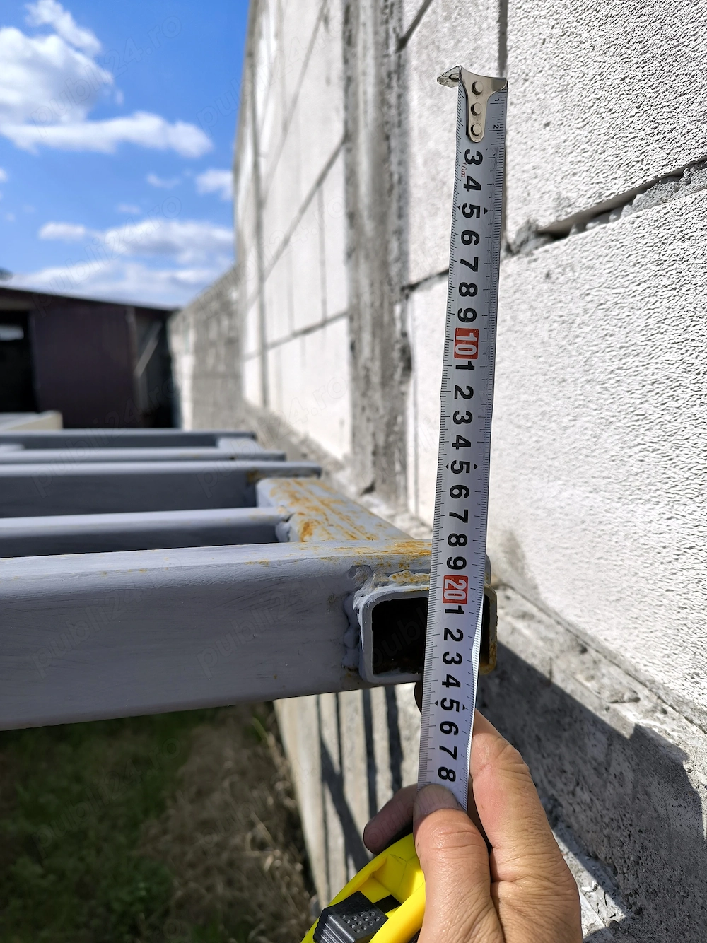 Vând rampi cale  Greutate 5 tone sau schimb cu,cale de aluminiu 2 tone Pret 2500 Tel  