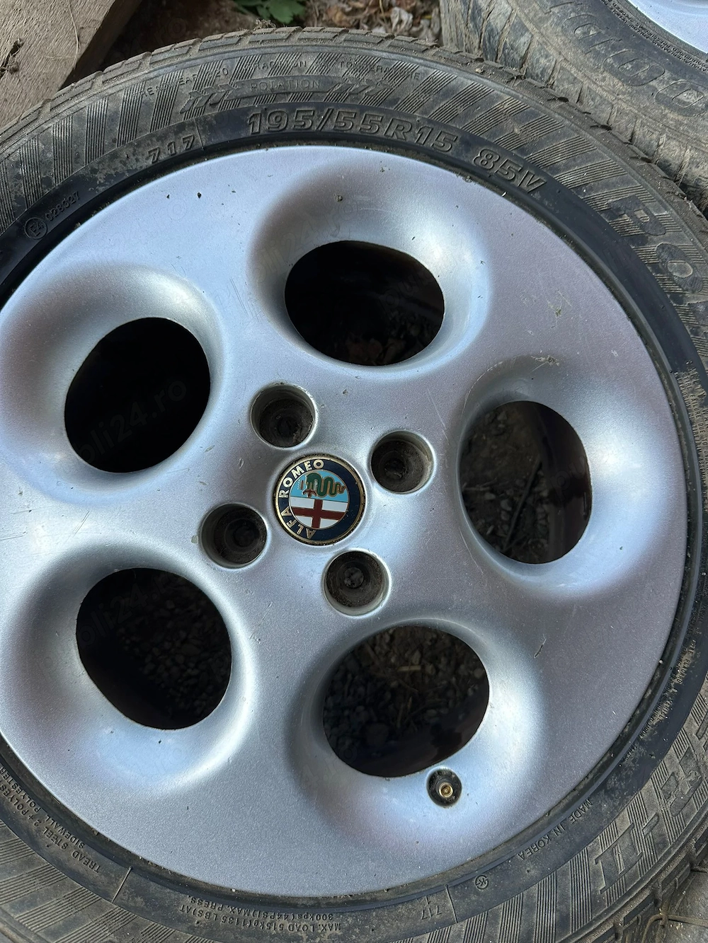 Vând jante aliaj Alfa Romeo 