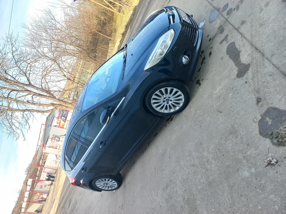 Vând urgent Ford Focus 2011 1.6 benzina