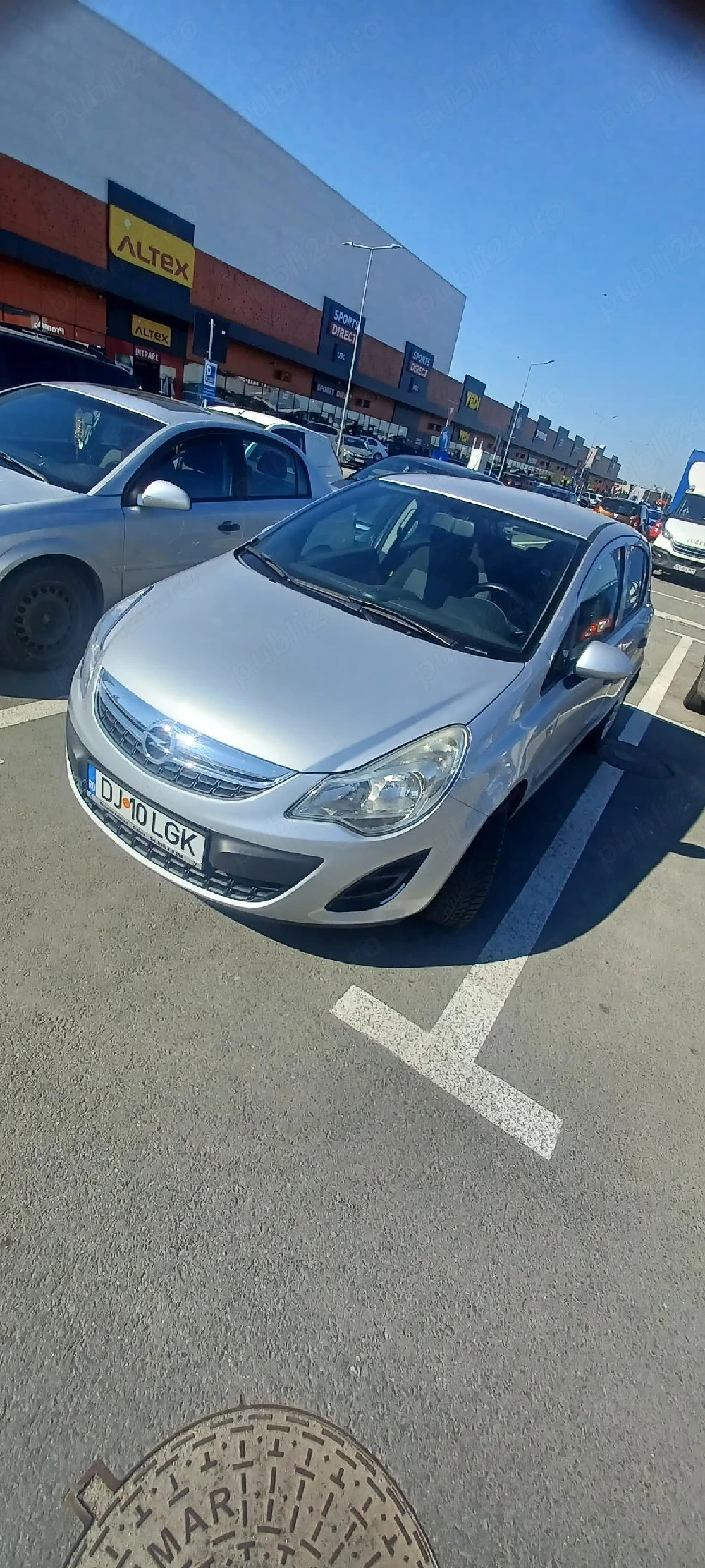 Opel Corsa 2011, 67.000 km reali, unic proprietar, AC   3.900 Euro 