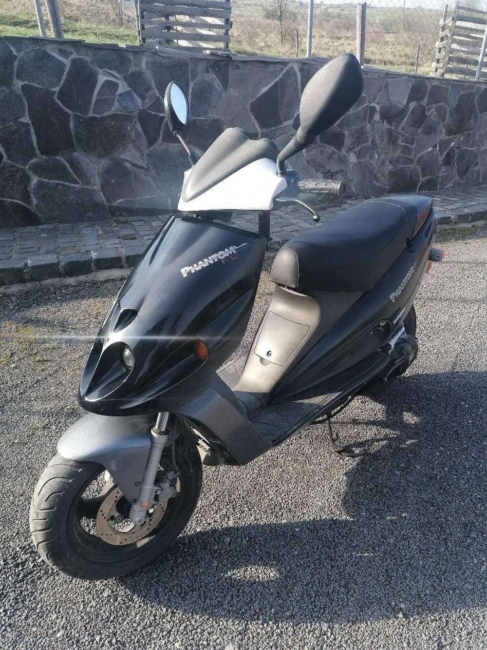 ScuterMalaguti Phantom F12