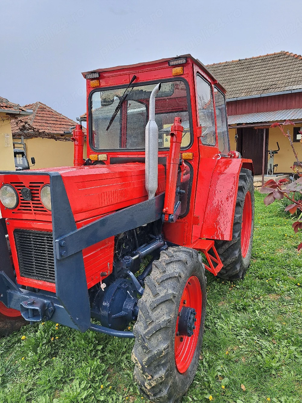 tractor dt 445 cu încărcător frontal 