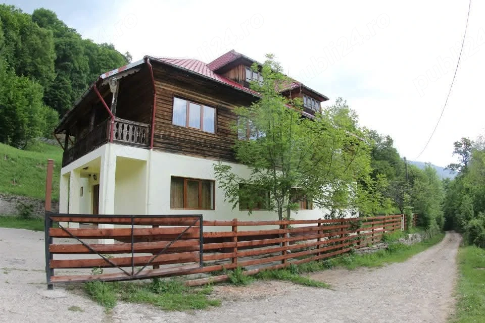 De vanzare  de inchiriat