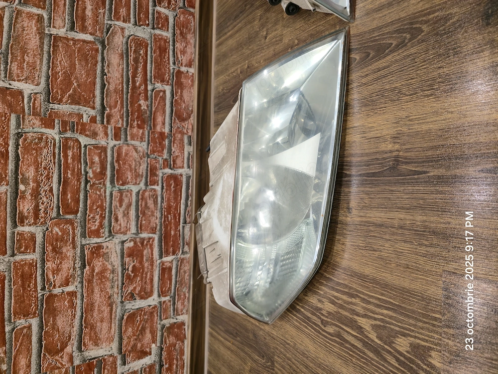 Faruri skoda octavia 2