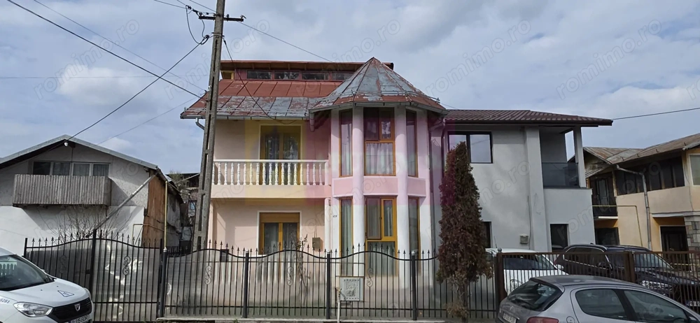 Casa de vanzare cu 3 camere in Poiana Campina