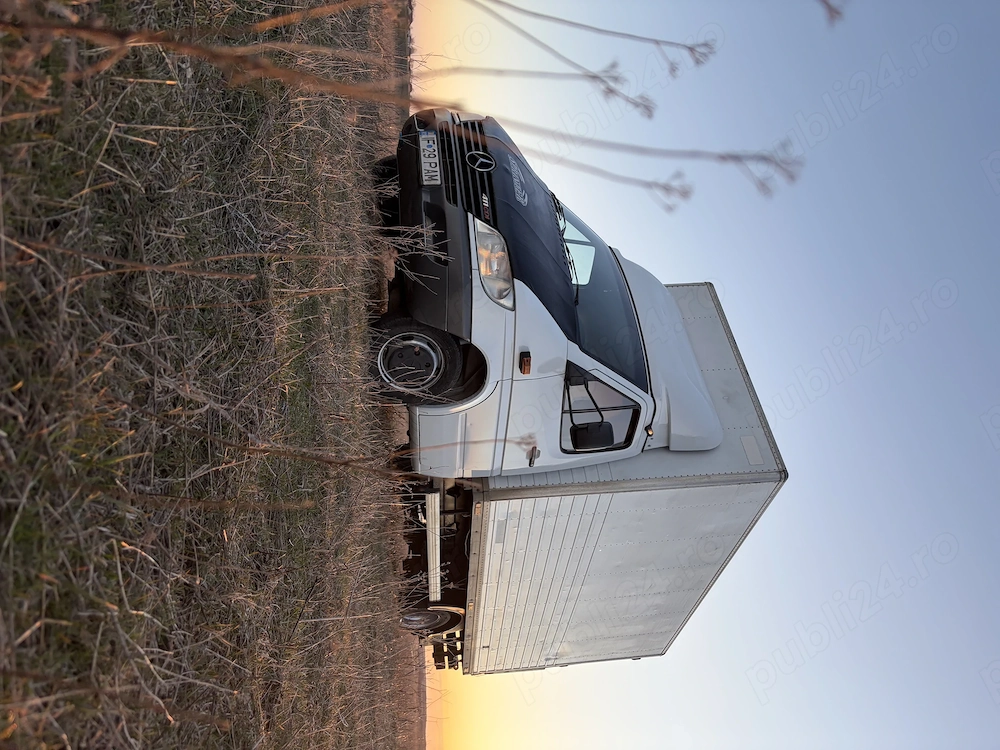 Mercedes sprinter cu lift