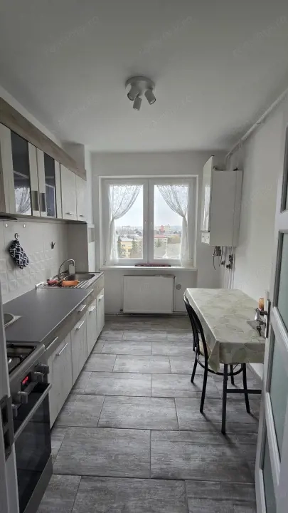 Apartament 2 camere, 44 mp, zona Victor Babes