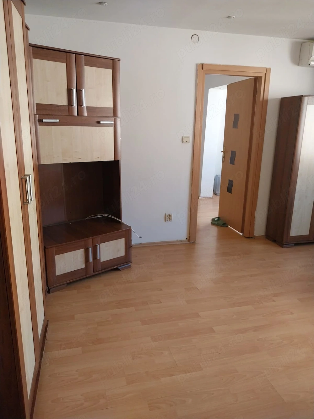 Închiriez ap 2 camere