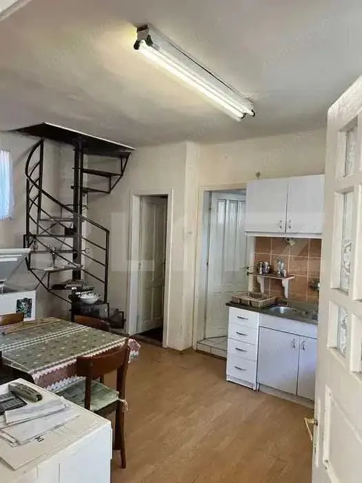 Apartament la casa, 58 mp + gradina de 380 mp