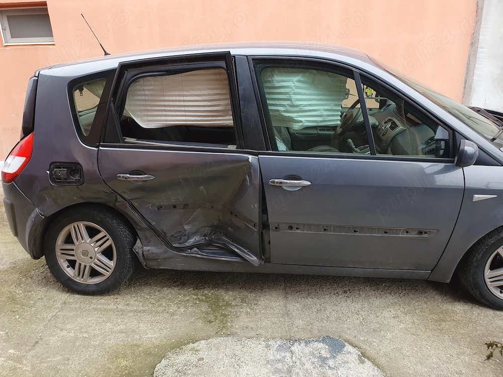 Dezmembrez Renault Scenic II
