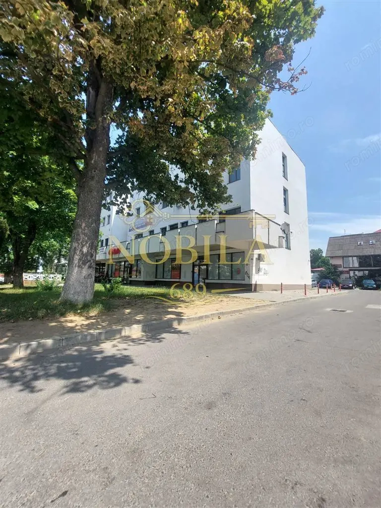 Cladire birouri   Spatiu Comercial in  Onesti de vanzare