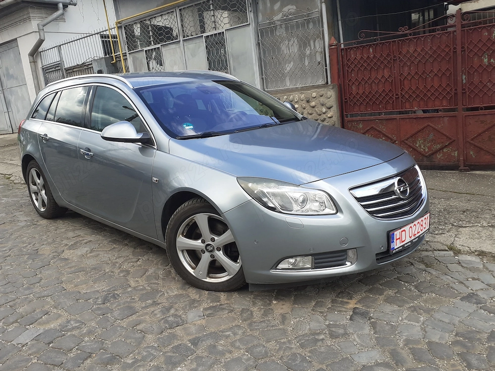 Schimb cu Combo sau Vând Opel Insignia 2.0 CDTi 160 CP E5 Sports Tourer (oring NOU la baia de ulei)