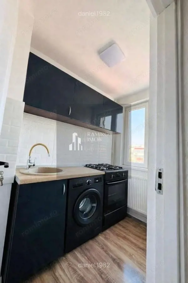 Garsoniera decomandata Cf 1 , Metrou Eroii Revolutiei 15 min