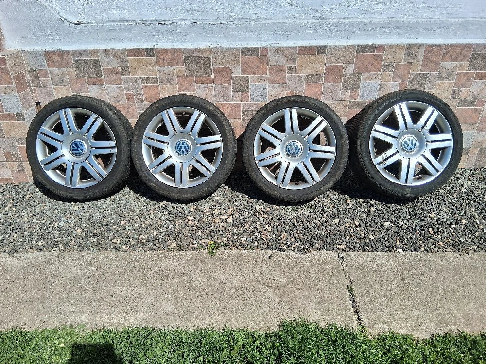 vand 4 buc jante alia + cauciucuri vara