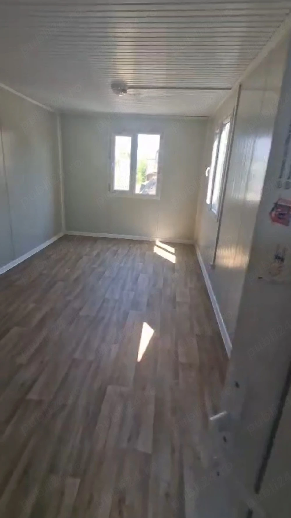 Teren cu casă modulata utilata stil garsonieră spațioasă 