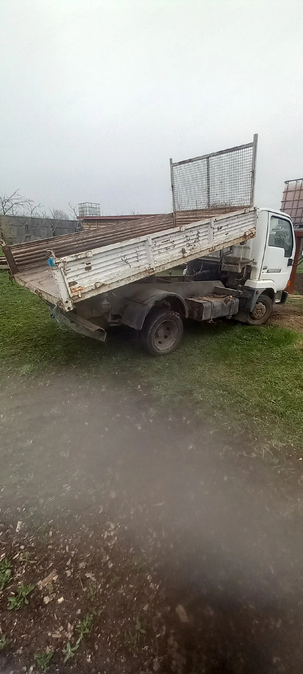 dezmembrez Nissan cabstar 