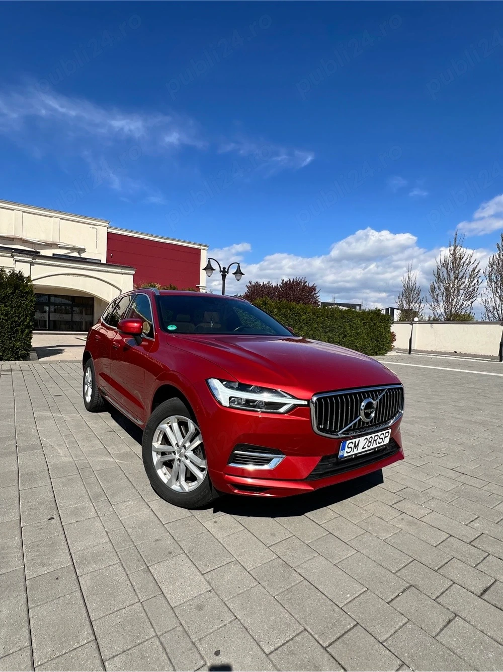 Volvo XC60 T8 Plug-in Hybrid 456 CP SUV TVA deductibil