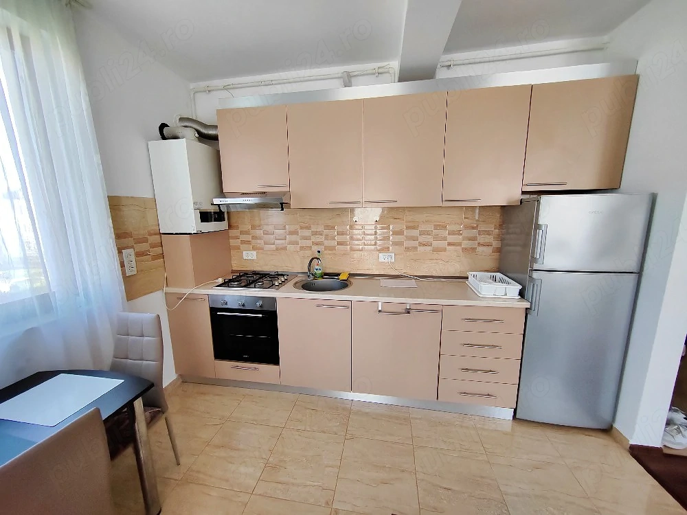 Închiriez apartament cu 2 camere în bloc nou cu loc de parcare 