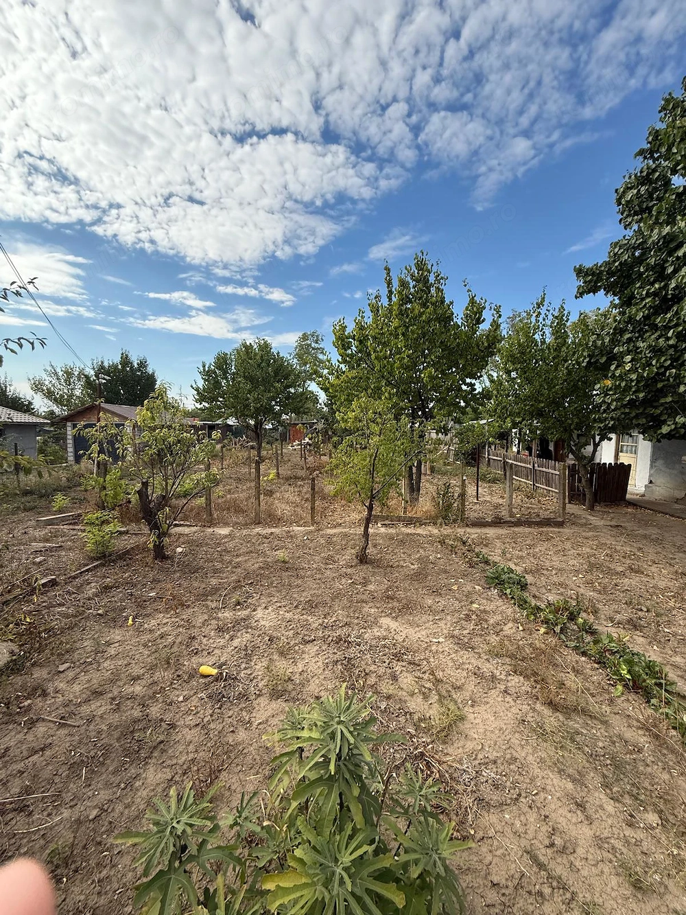 Casa batraneasca din chirpici de vanzare