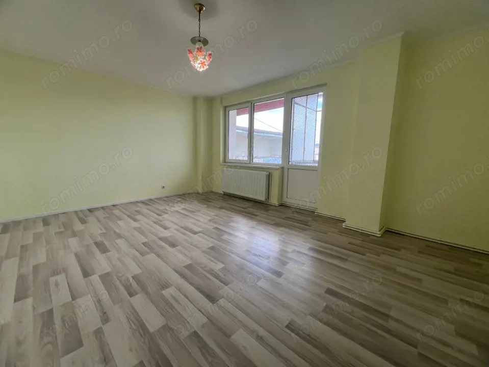 Apartament 2 camere, decomandat,zona Gojdu