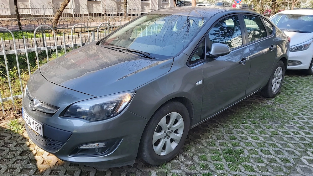 Vanzare Opel Astra J sedan, motor 1.4 turbo, benzina, 2018, 61220 km