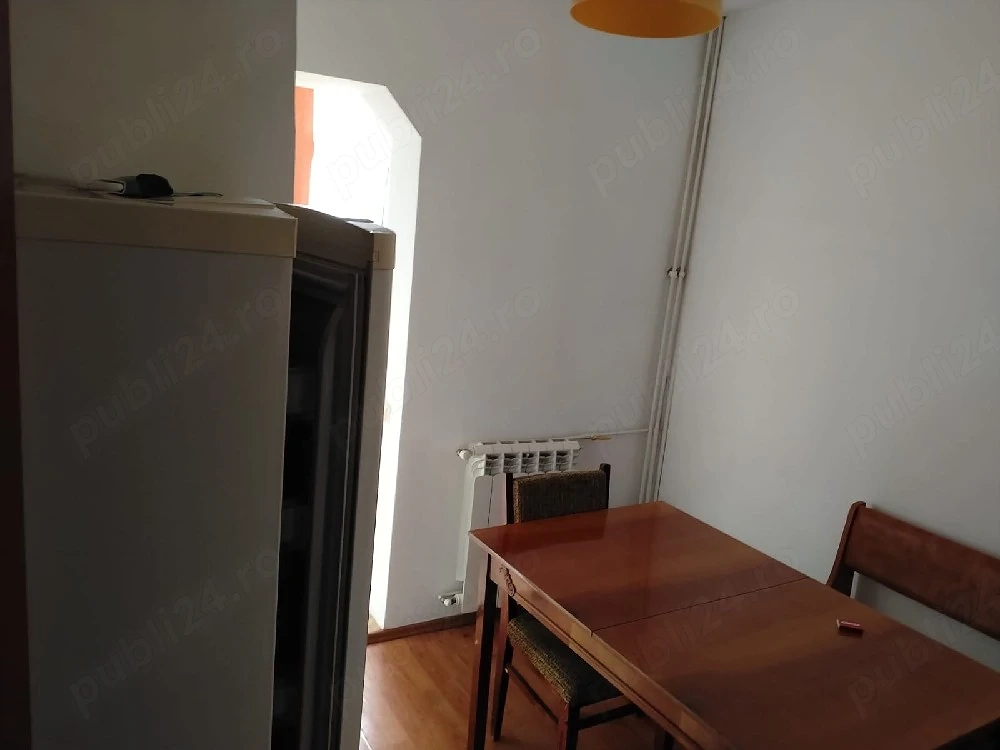 inchiriez apartament cu doua camere