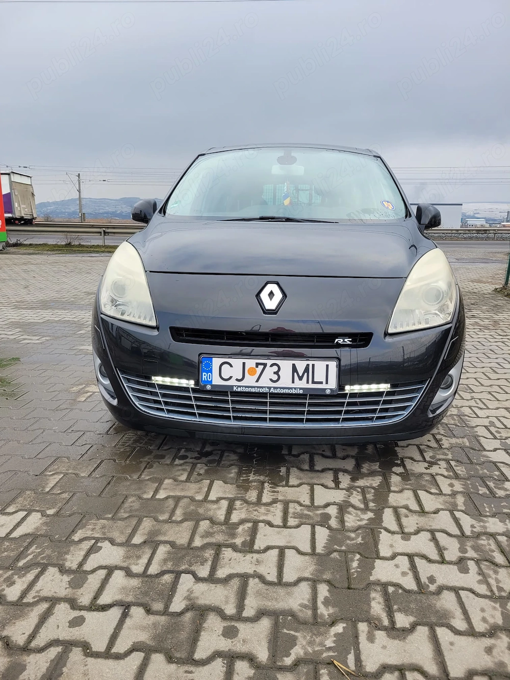Vând Renault Scenic 1.9 TDI 