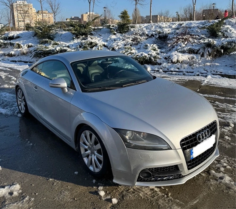 Vând Audi TT 2.0 TFSI, 251 CP, manuală, 148.000 km reali. Mașina este foarte bine întreținută